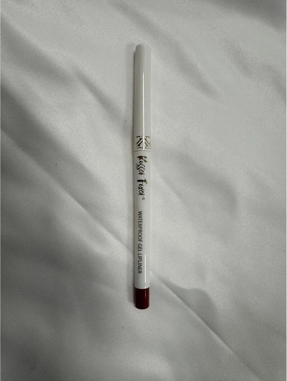 Belle Beauty Kisser Fixer Waterproof Gel Lip Liner in True Red